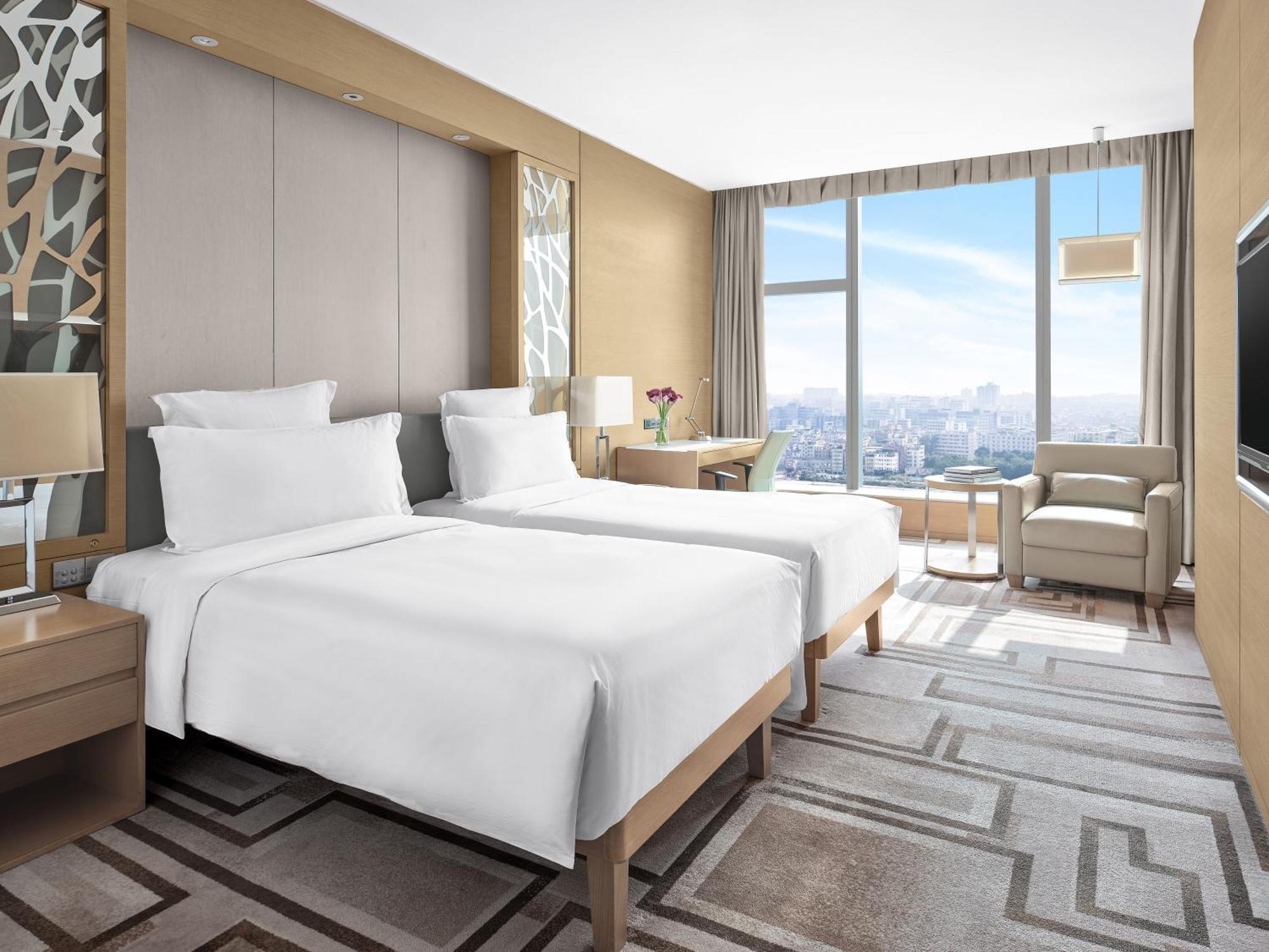 Langham Place Guangzhou - Walking Distance To Canton Fair & Overseas Buyers Registration Service Exterior photo